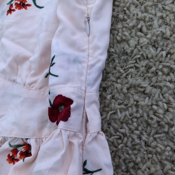 Floral Print Buttoned Blouse - Picture 3 of 5